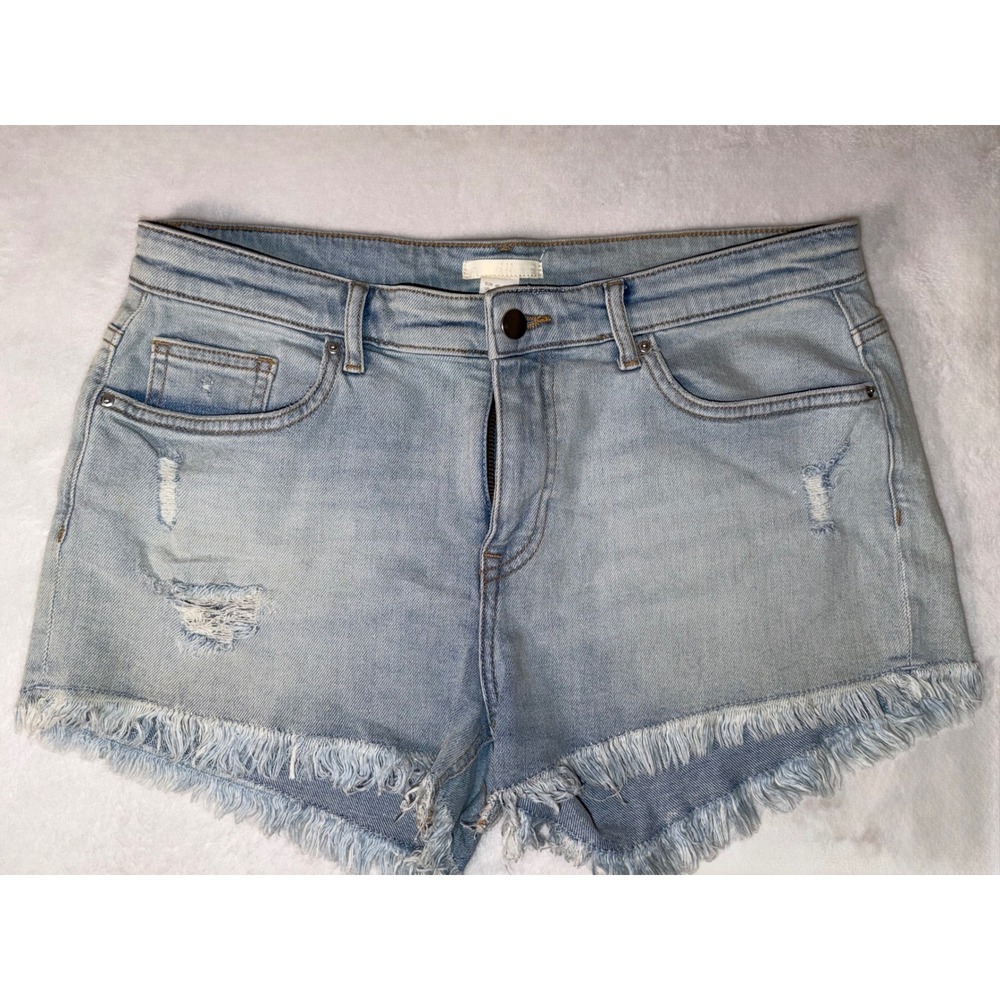 HM Light Wash Distressed Raw Hem Denim Jean Shorts Size 10 P/N 0478972‎ 6